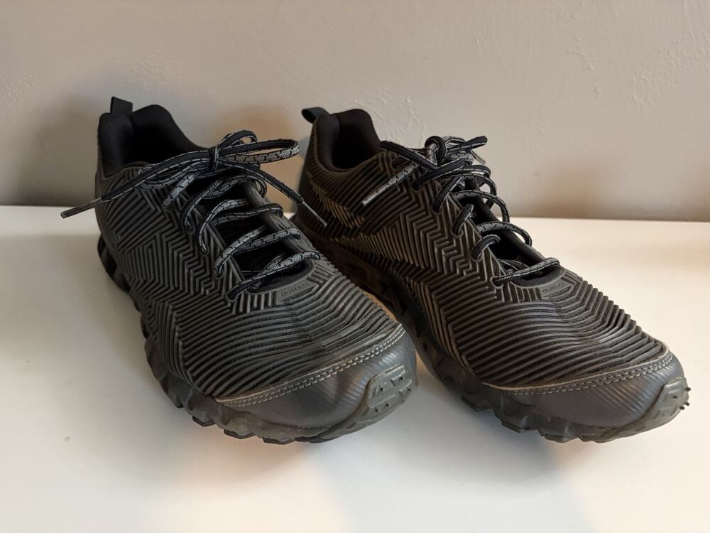Reebok Zigwild Athletic Cross Training Black/Grey Shoes, Men's 9 J90279 (0090)